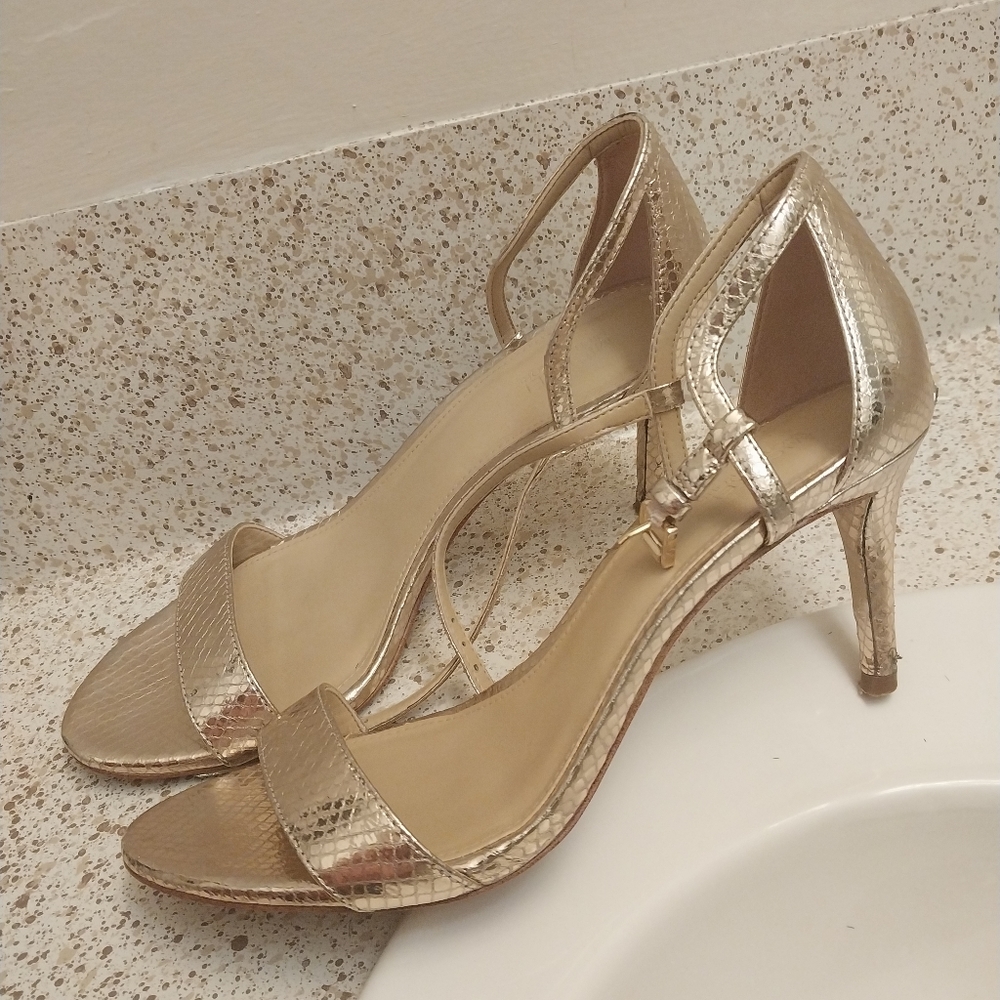 Michael kors heels size 8